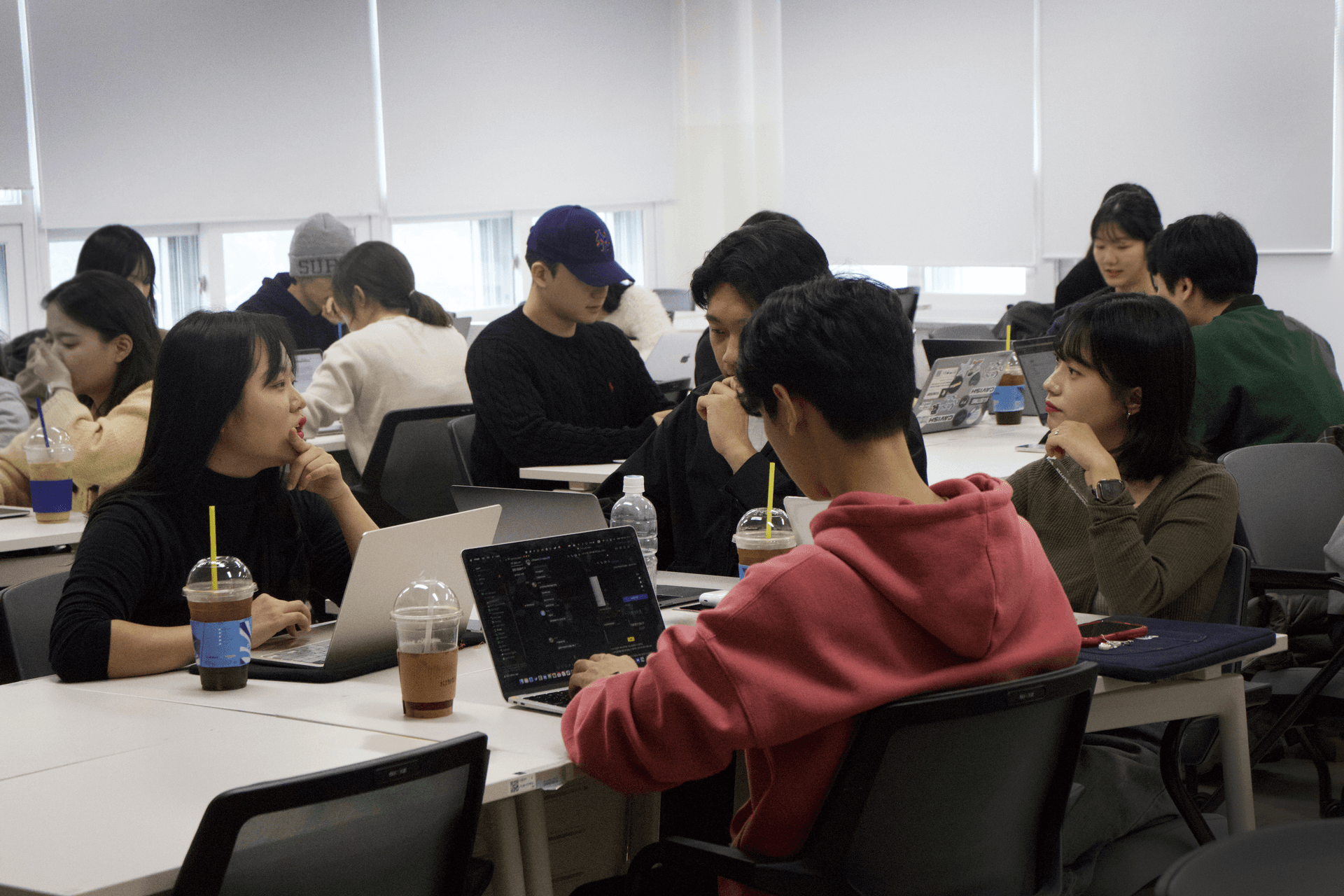 솝트 공식홈페이지 메인페이지 배너 사진